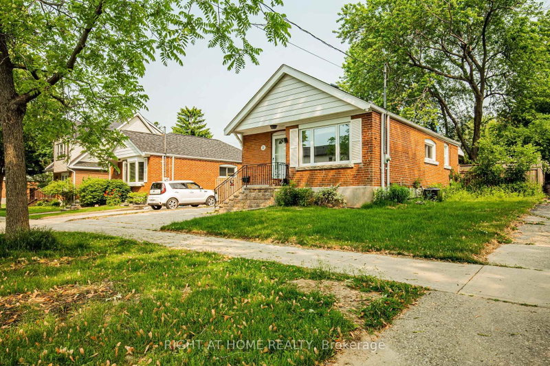 32 Florens Avenue