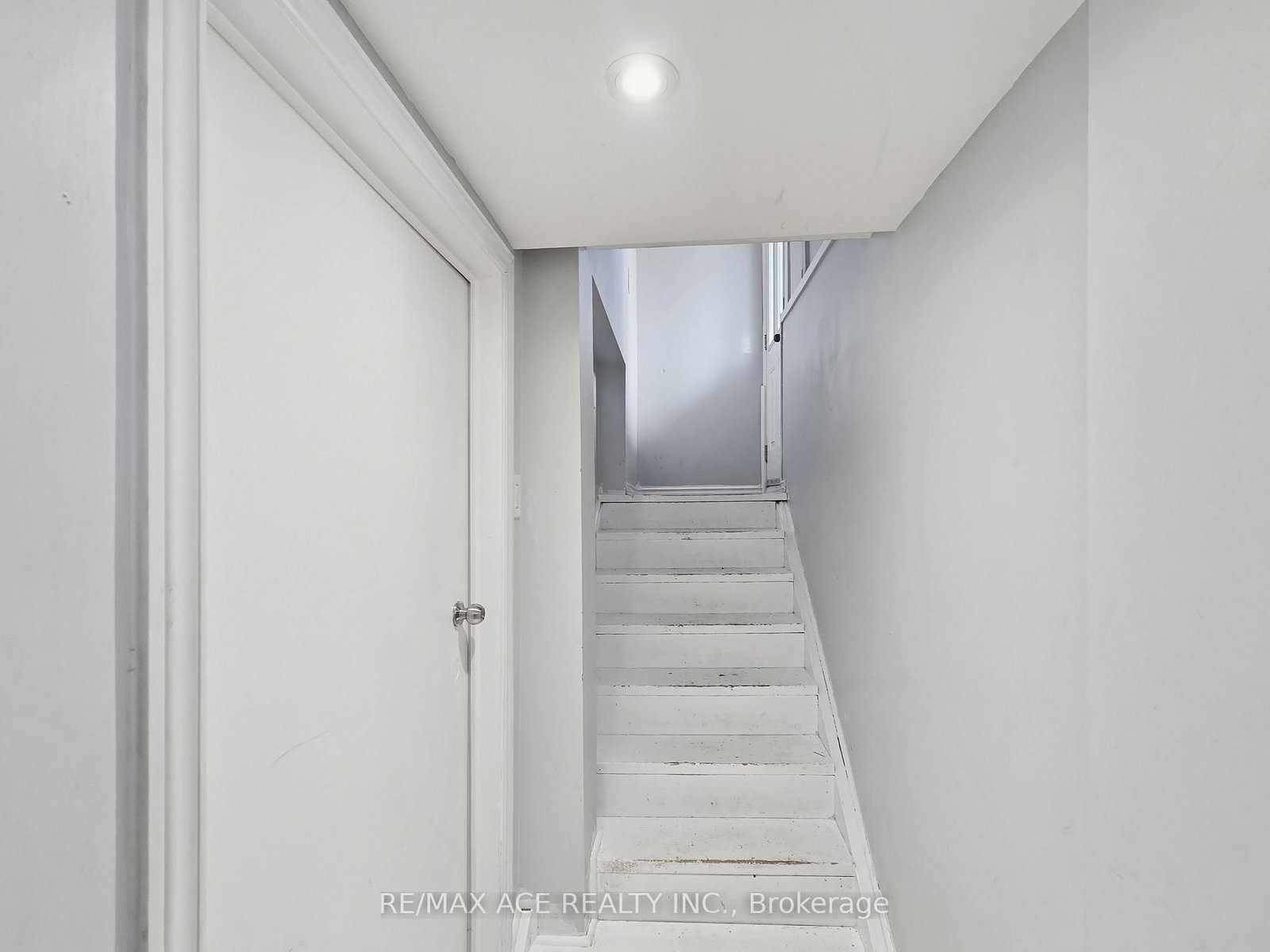 1385 Park Road S • Oshawa, ON photo 32