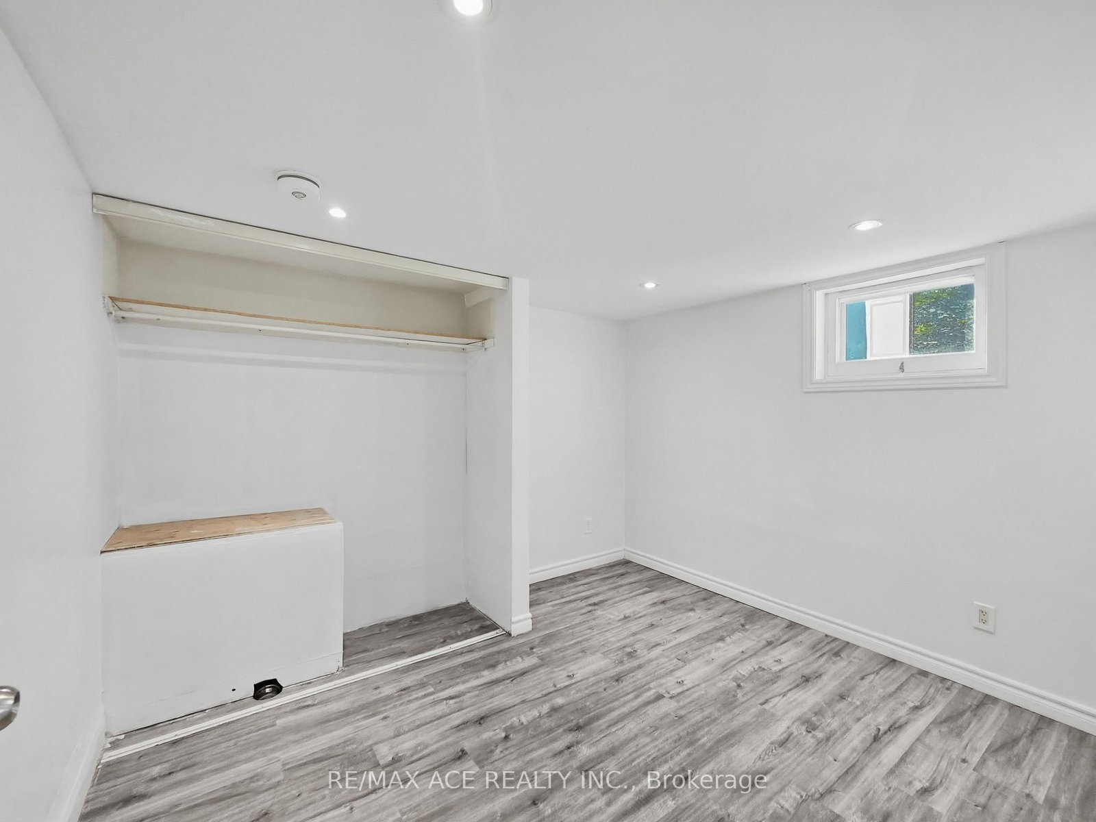 1385 Park Road S • Oshawa, ON photo 44