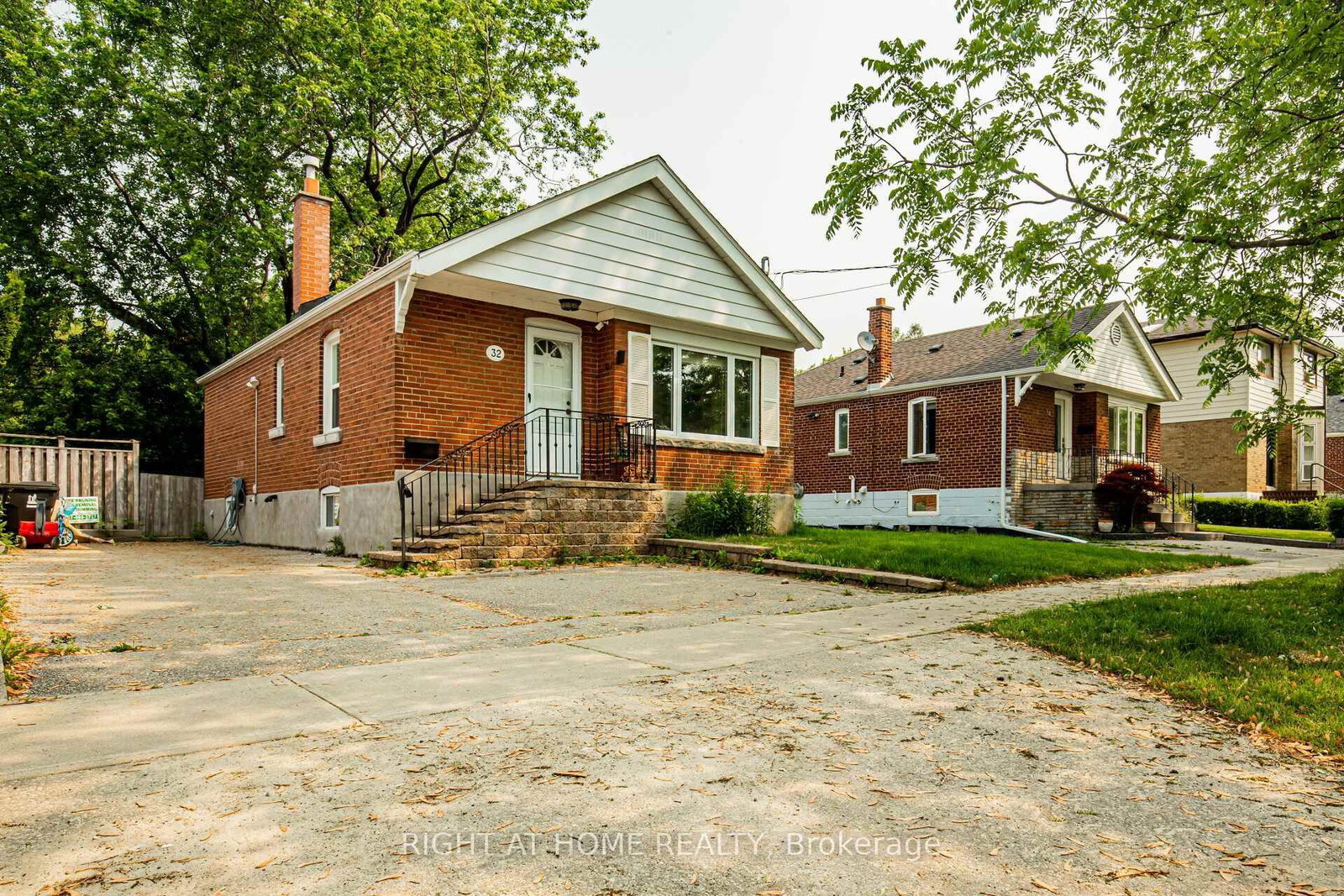 Property at 32 Florens