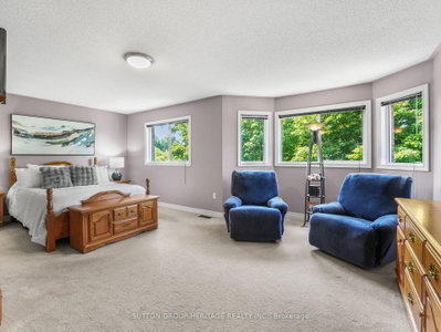 51 Annie Ajax,Ontario L1T 3X6 — Photo 17