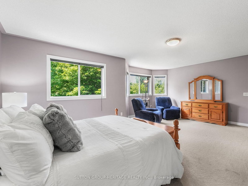 51 Annie Ajax,Ontario L1T 3X6 — Photo 18