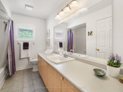 51 Annie Ajax,Ontario L1T 3X6 — Photo 22