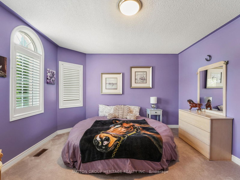 51 Annie Ajax,Ontario L1T 3X6 — Photo 24