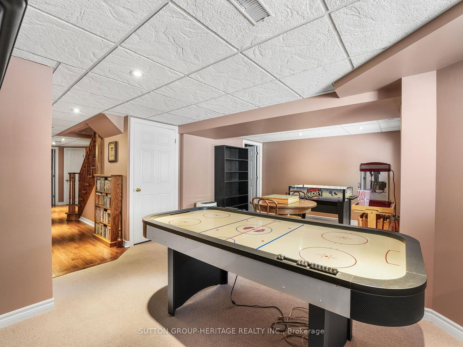 51 Annie Ajax,Ontario L1T 3X6 — Photo 33