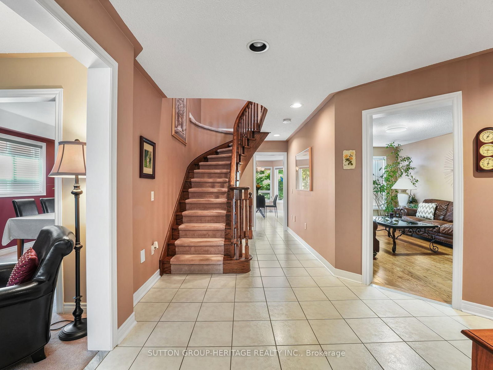 51 Annie Ajax,Ontario L1T 3X6 — Photo 6