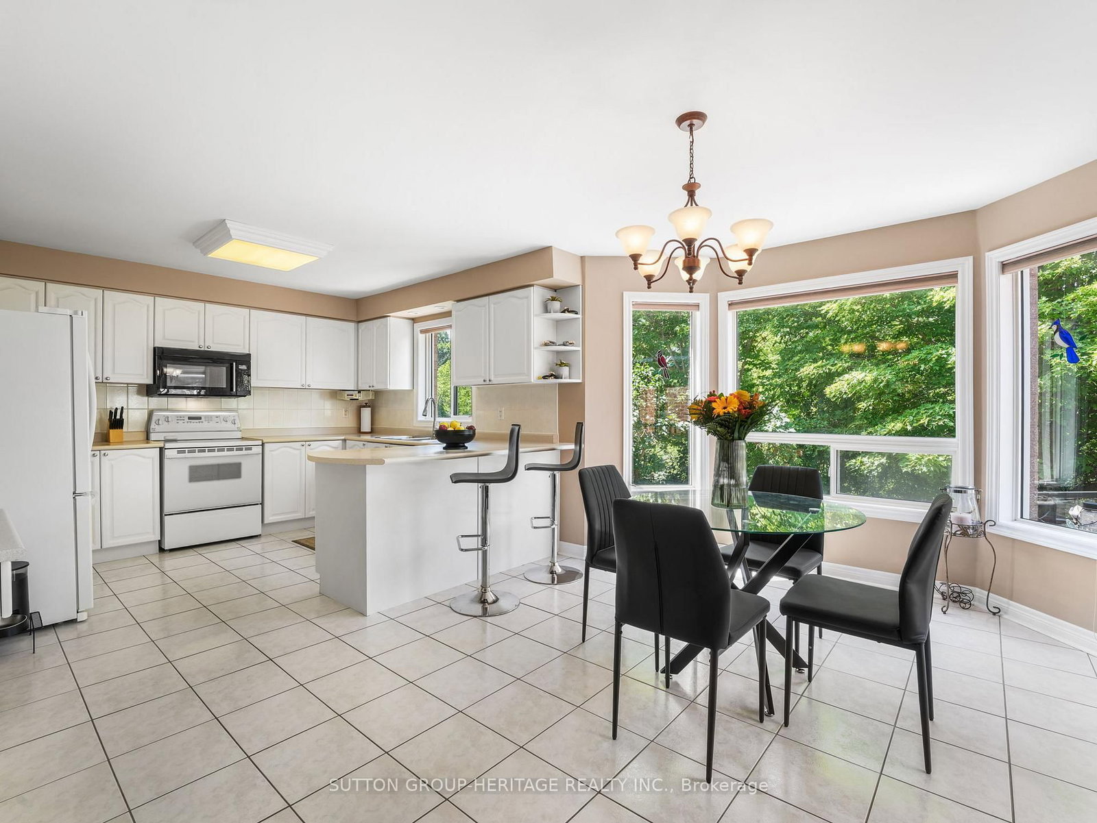 51 Annie Ajax,Ontario L1T 3X6 — Photo 9