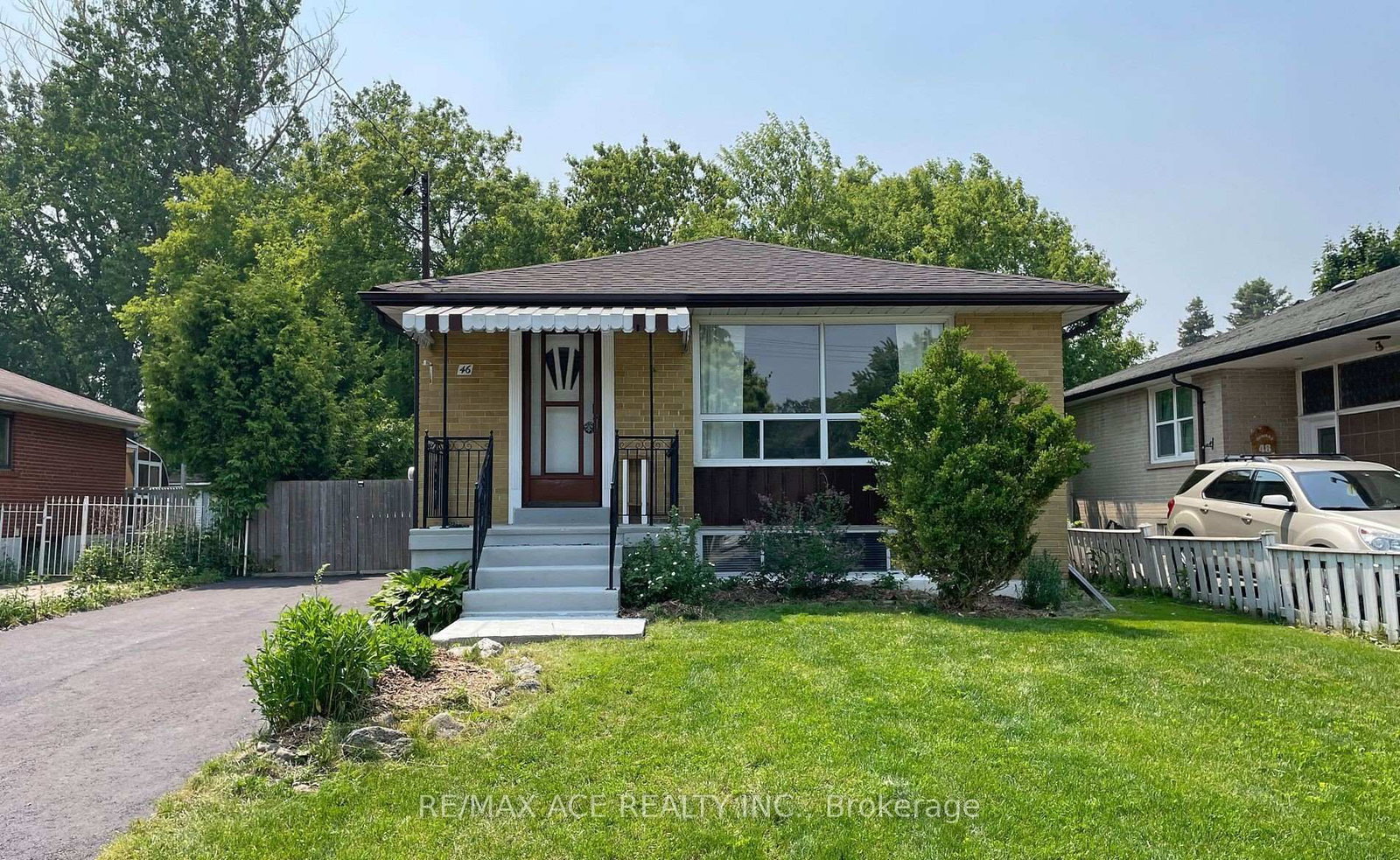 Bsmt-46 Mossbank Drive, Toronto, ON