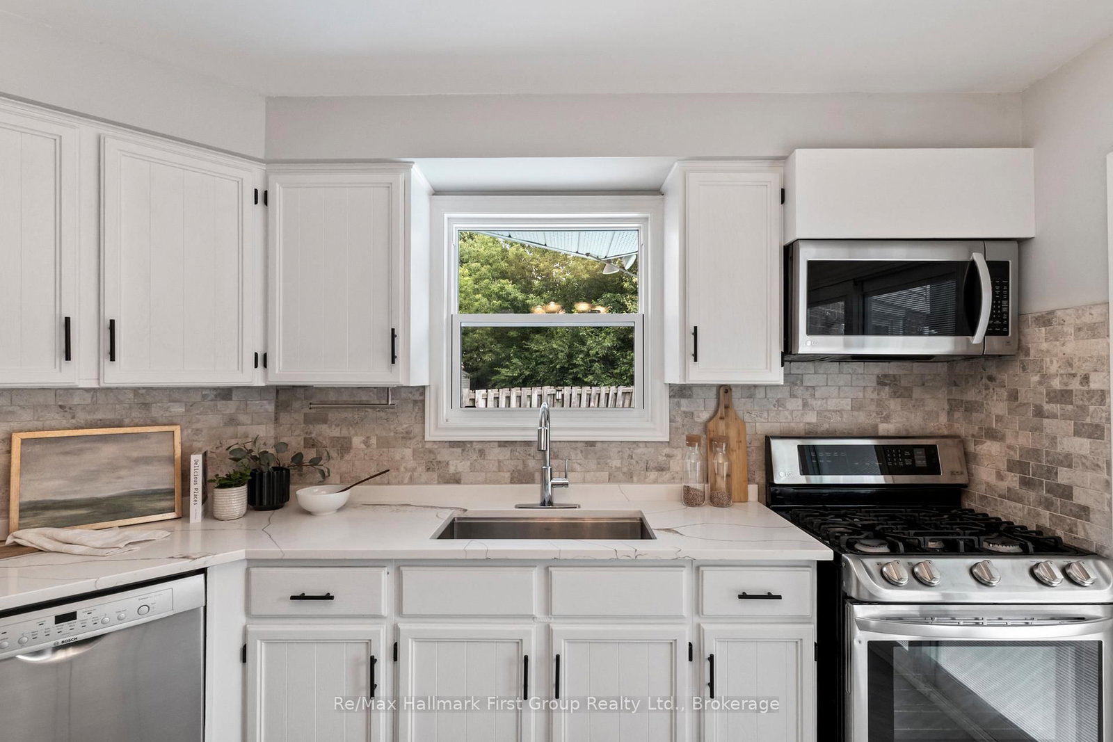 523 Reynolds Street • Whitby, ON photo 17