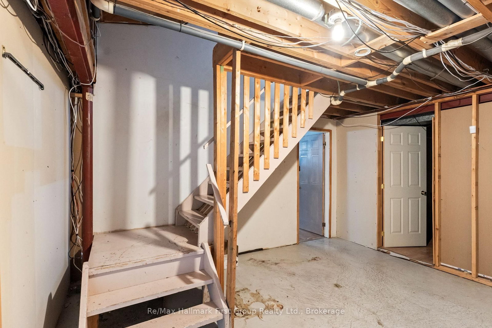 523 Reynolds Street • Whitby, ON photo 40