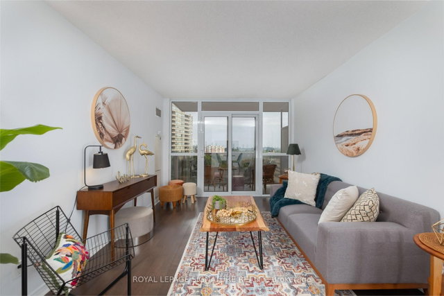 810 - 1200 The Esplanade Road N