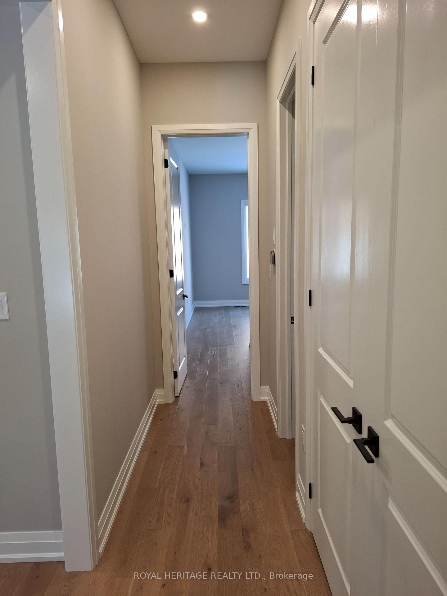 8 St Augustine Drive • Whitby, ON photo 14