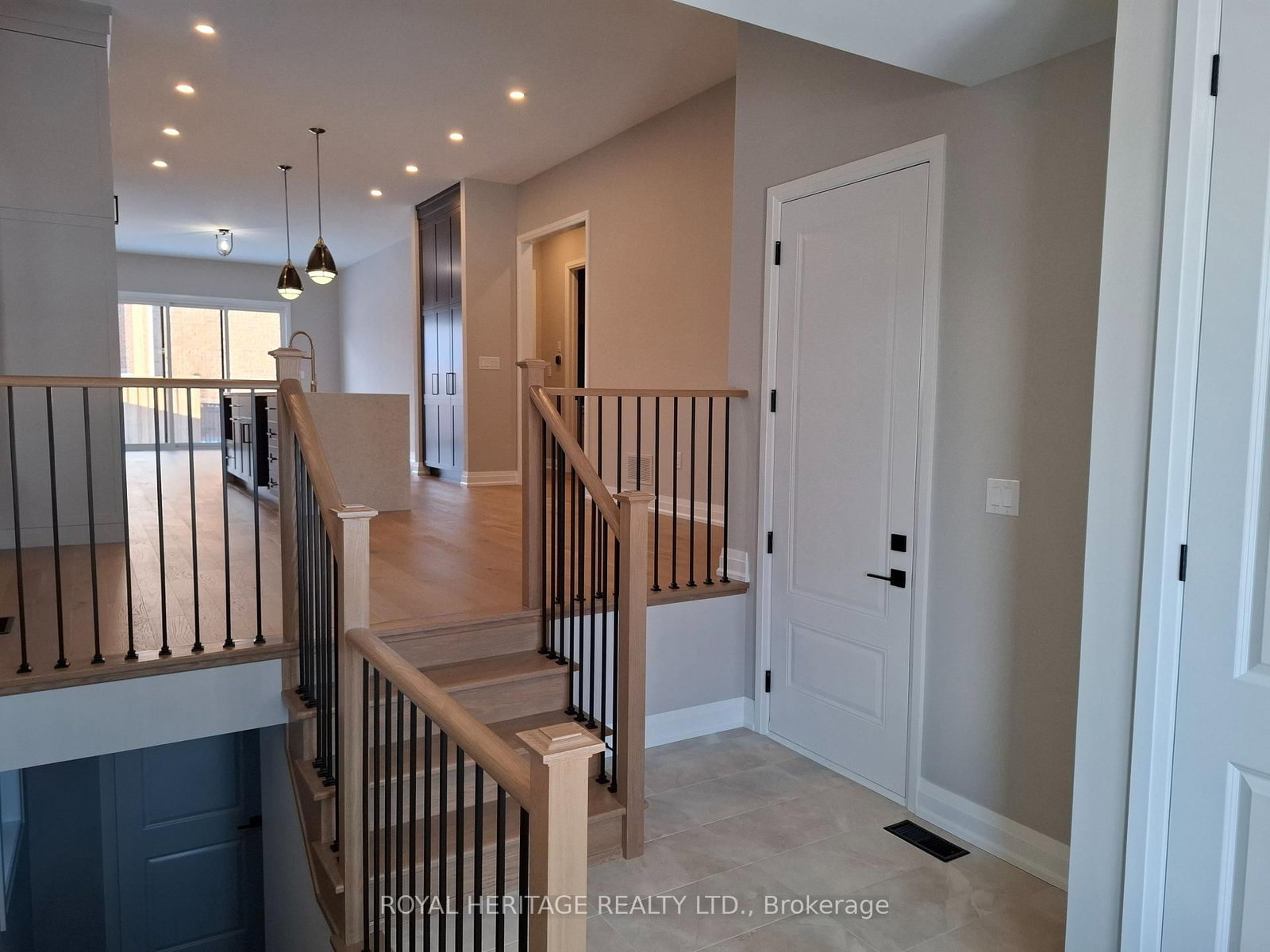 8 St Augustine Drive • Whitby, ON photo 2