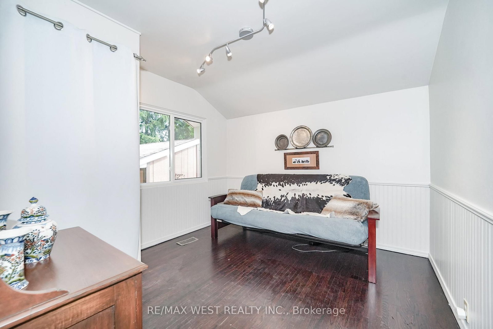 143 Botany Hill Road • Toronto, ON photo 6