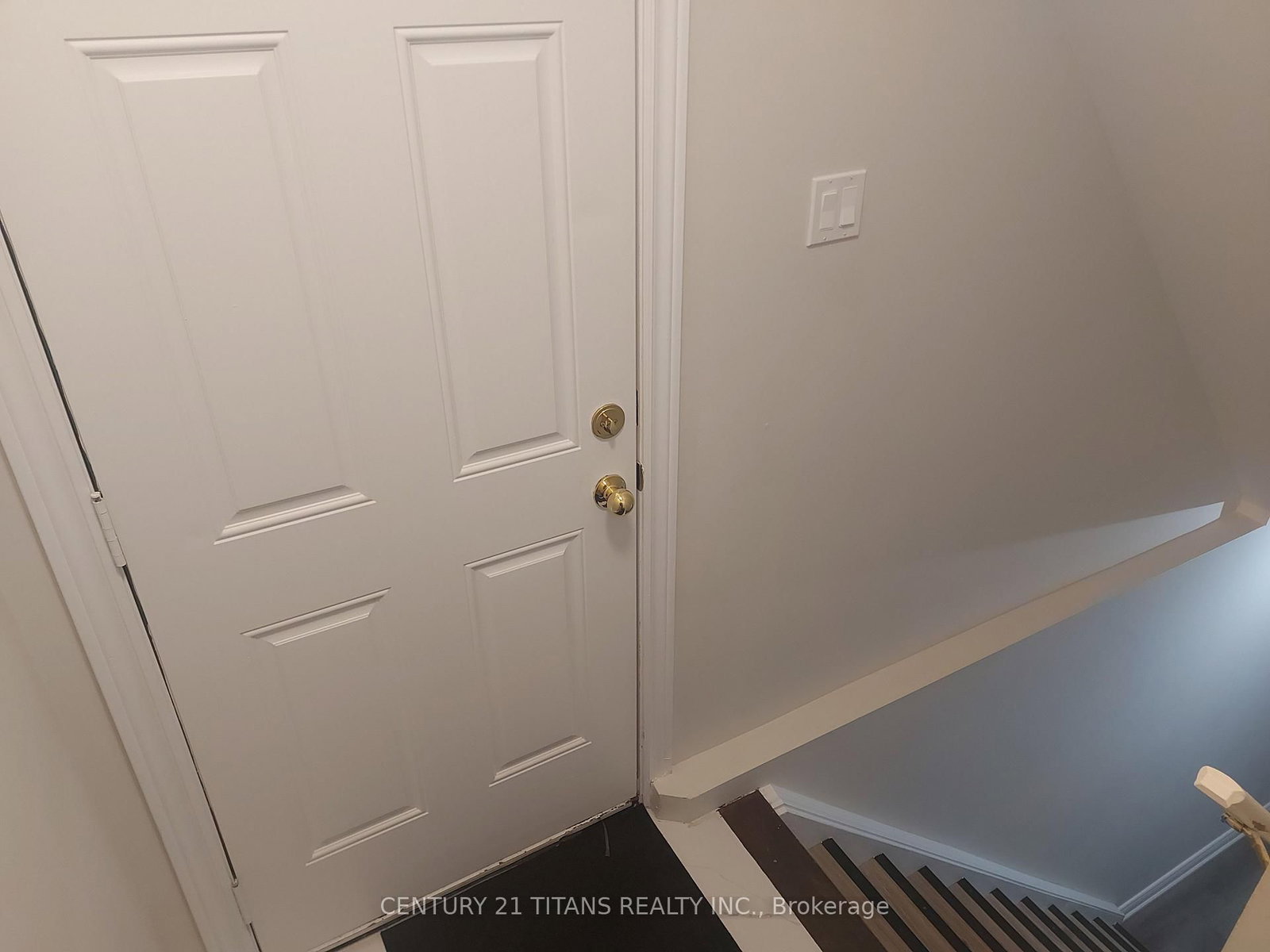 BSMT-44 Glacier Crescent, Toronto, ON, photo 2