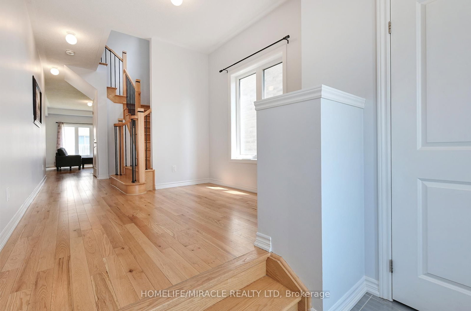 2419 S Angora Street • Pickering, ON photo 4