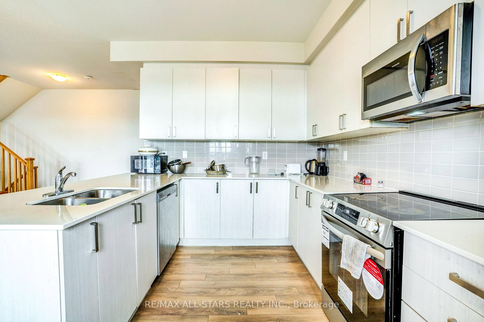 1865 Pickering Parkway • ##904 • Pickering, ON photo 14