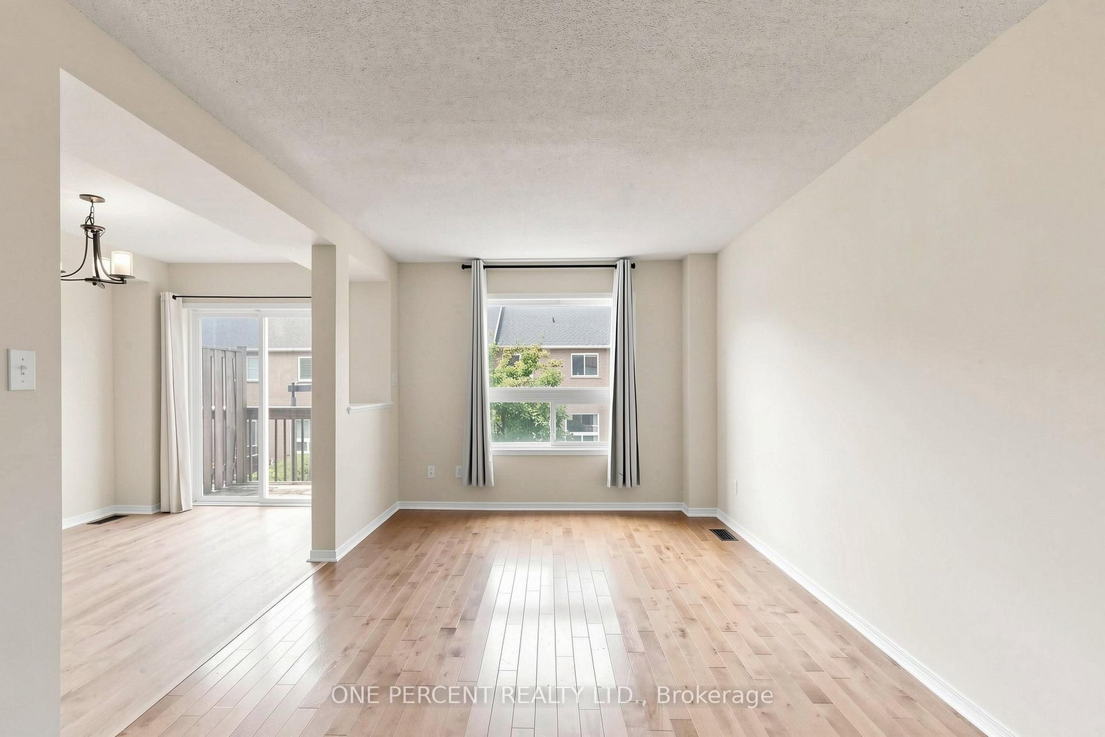1149 Ormond Drive • Oshawa, ON photo 4