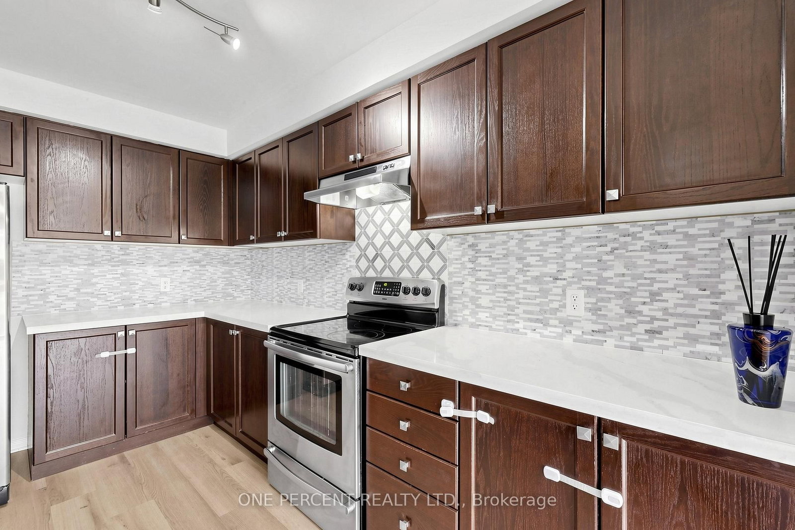 1149 Ormond Drive • Oshawa, ON photo 9