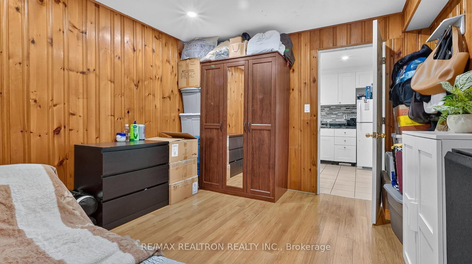8 Bonnechere Crescent • Toronto, ON photo 31
