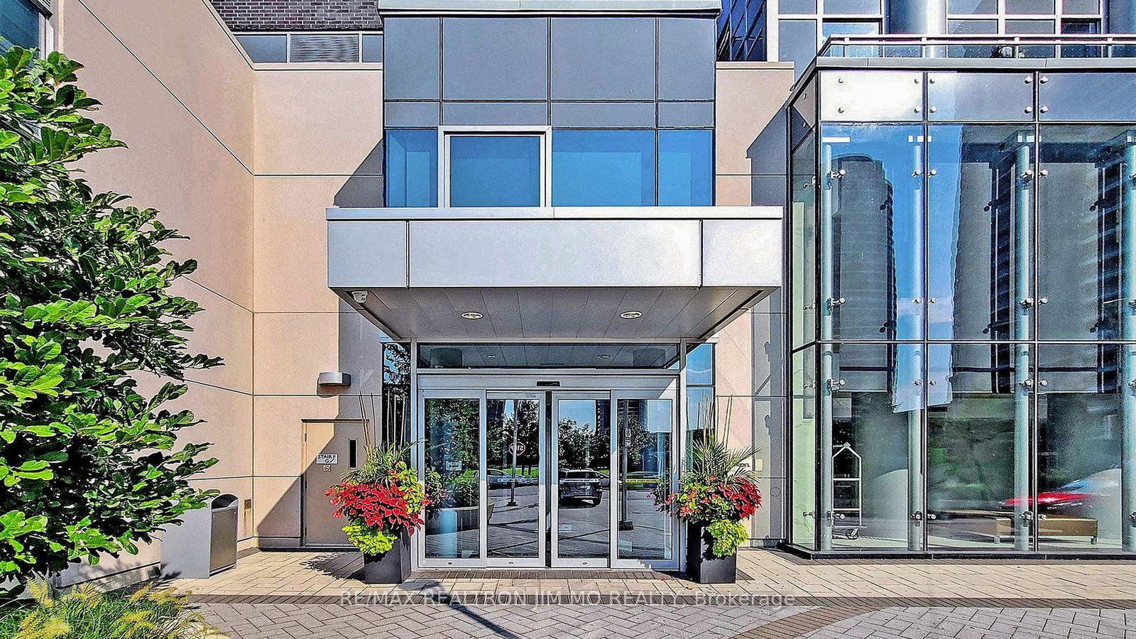 808-255 Village Green Square, Toronto, ON, photo 4