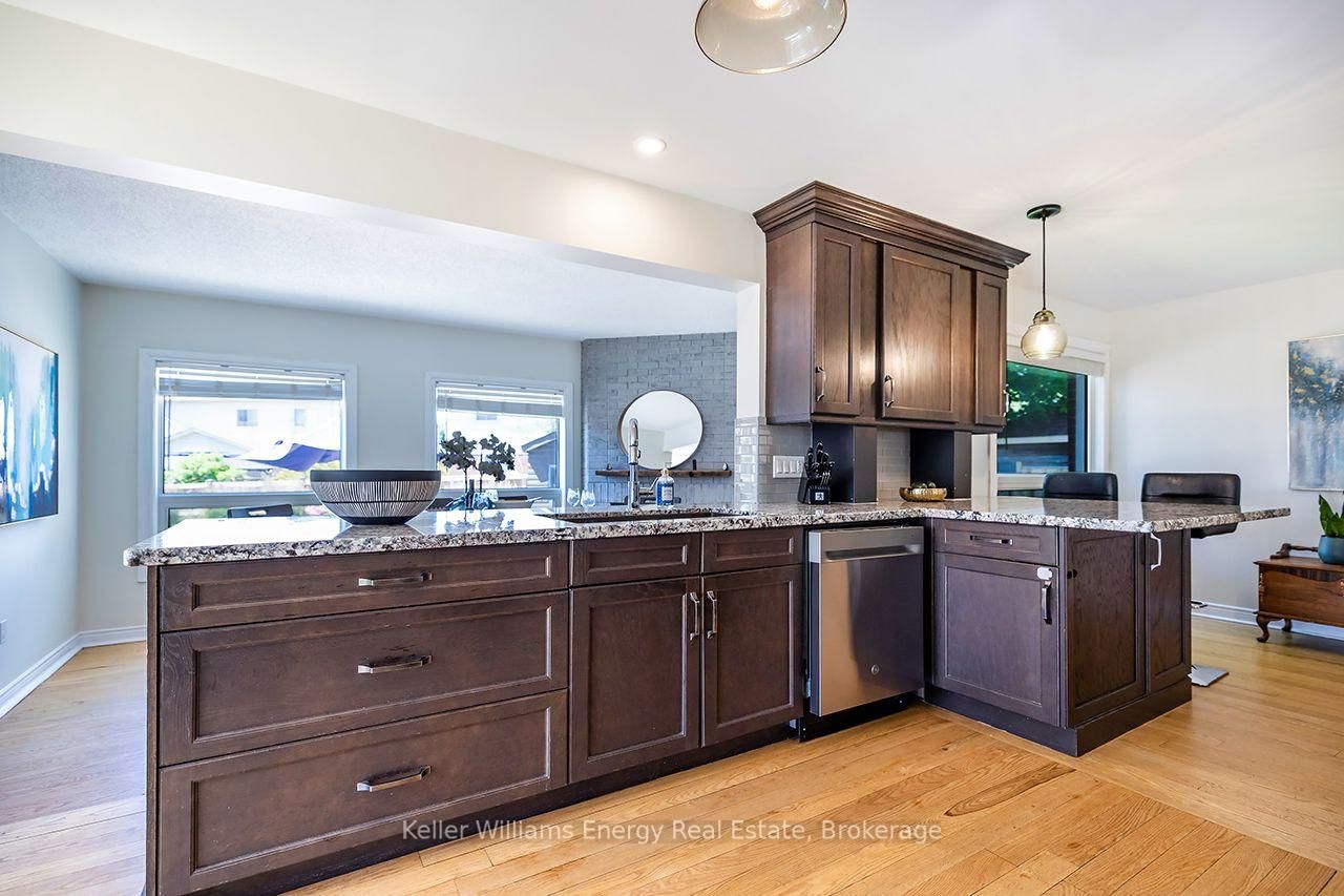 329 Challenger Court • Clarington, ON photo 16