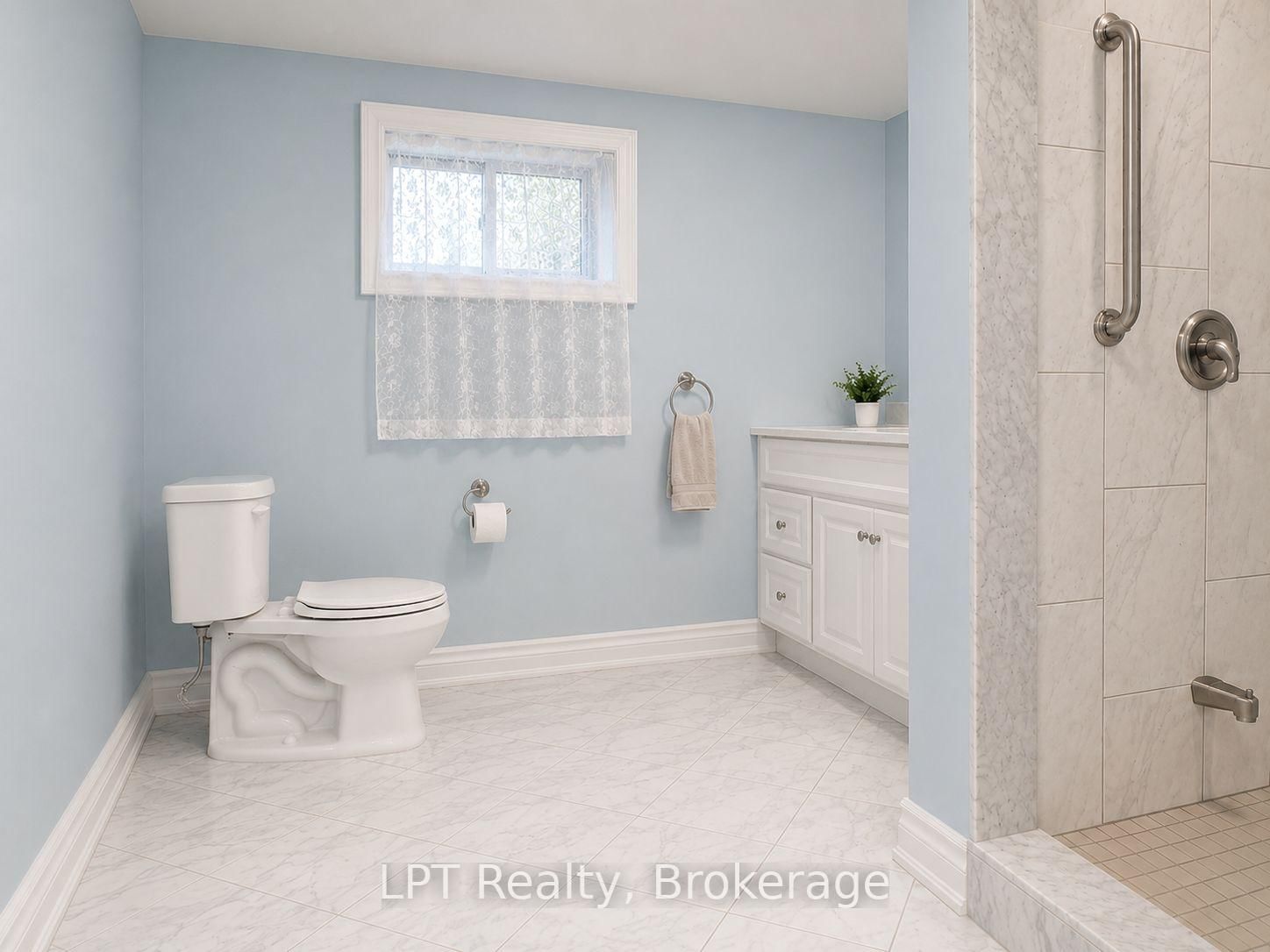 256 Farewell Street • Oshawa, ON photo 14