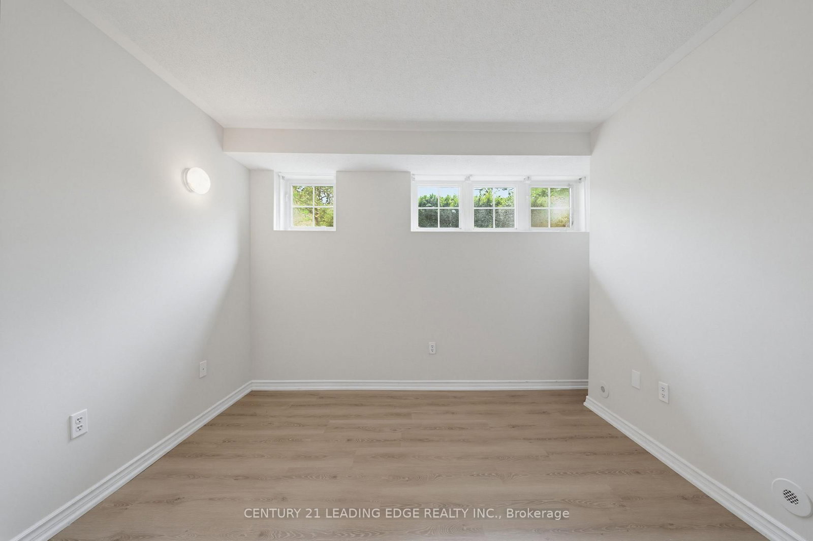 42 Pinery Trail • #74 • Toronto, ON photo 18