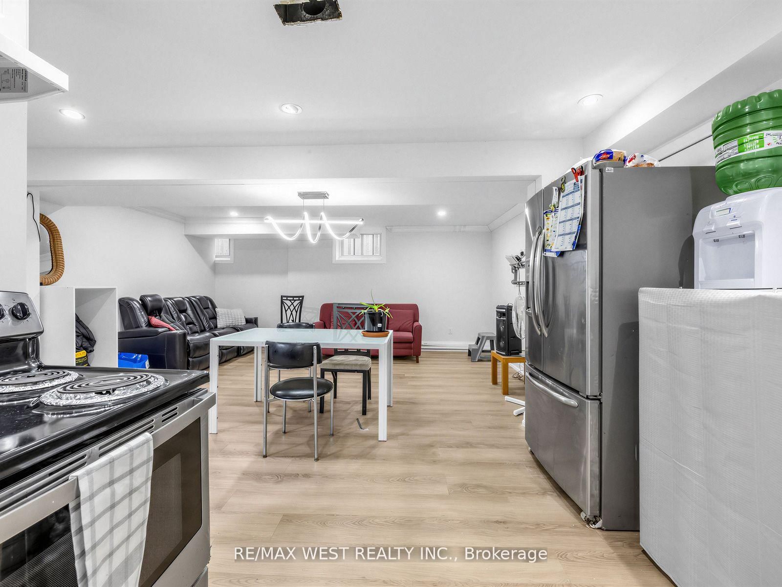 578 Bellamy Road N • Toronto, ON photo 14