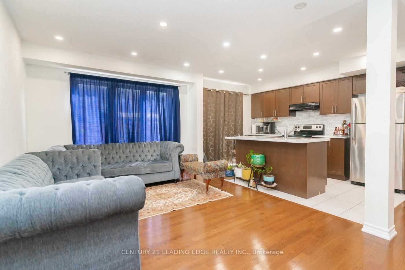 2457 Hill Rise Street • Oshawa, ON photo 10