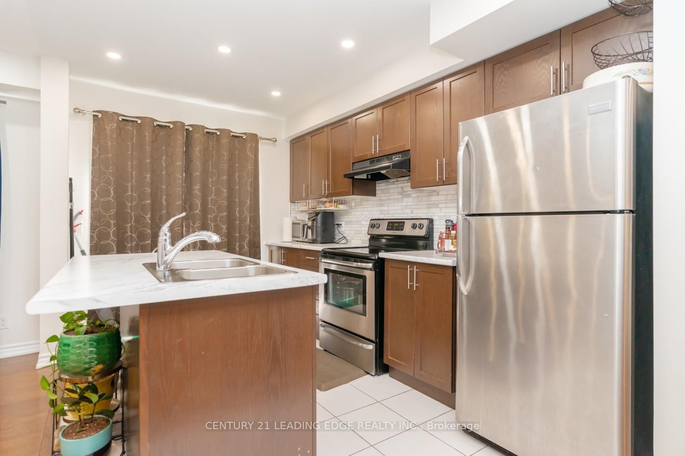 2457 Hill Rise Street • Oshawa, ON photo 16