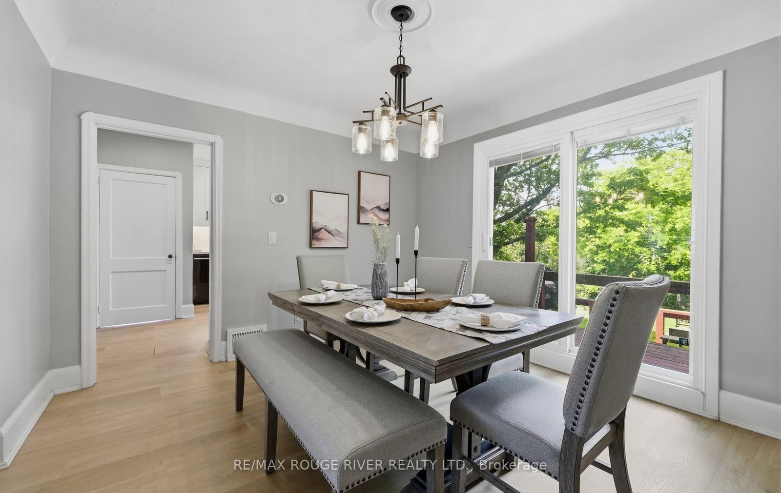 1576 Highway 2 Road • Clarington, ON photo 11