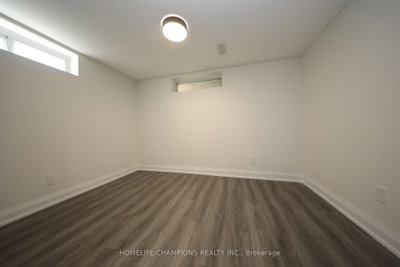 50 Fraserton Crescent — photo 3