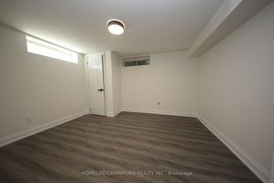 50 Fraserton Crescent — photo 5