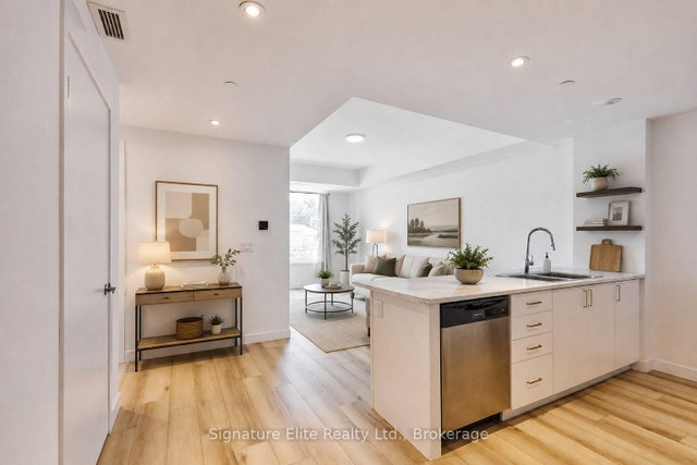 206 - 2382 Kingston Road