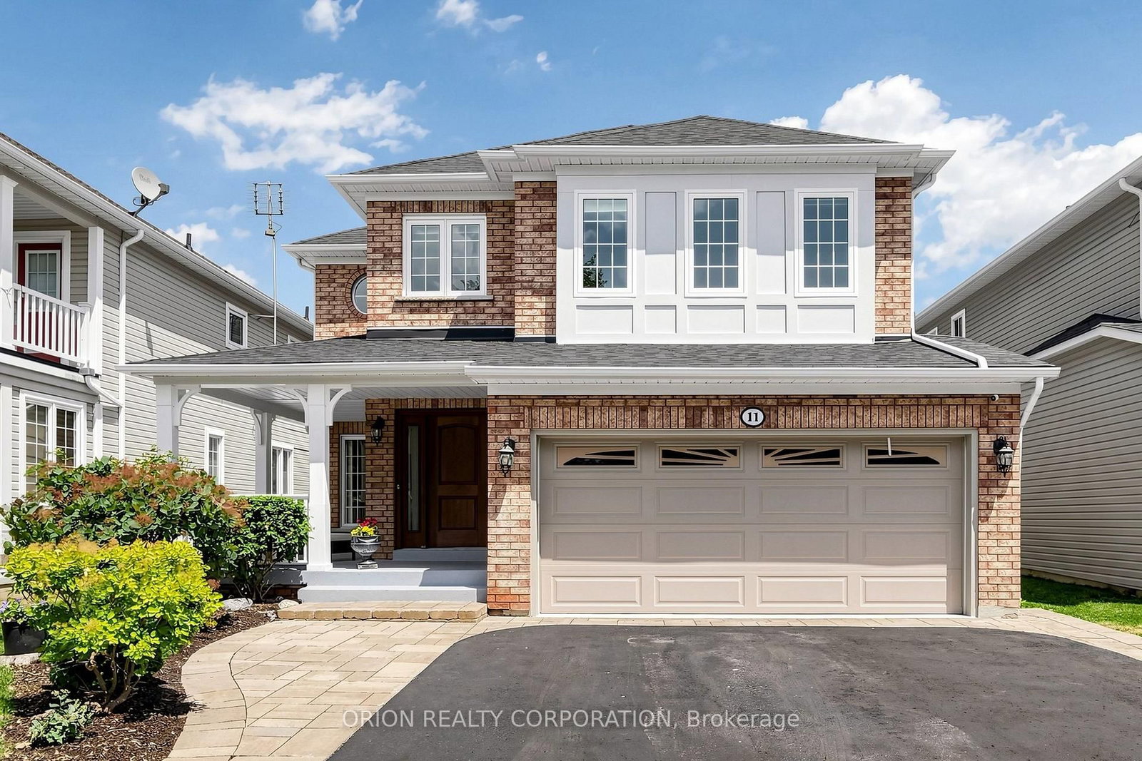 11 Davey Street • Ajax, ON photo 3