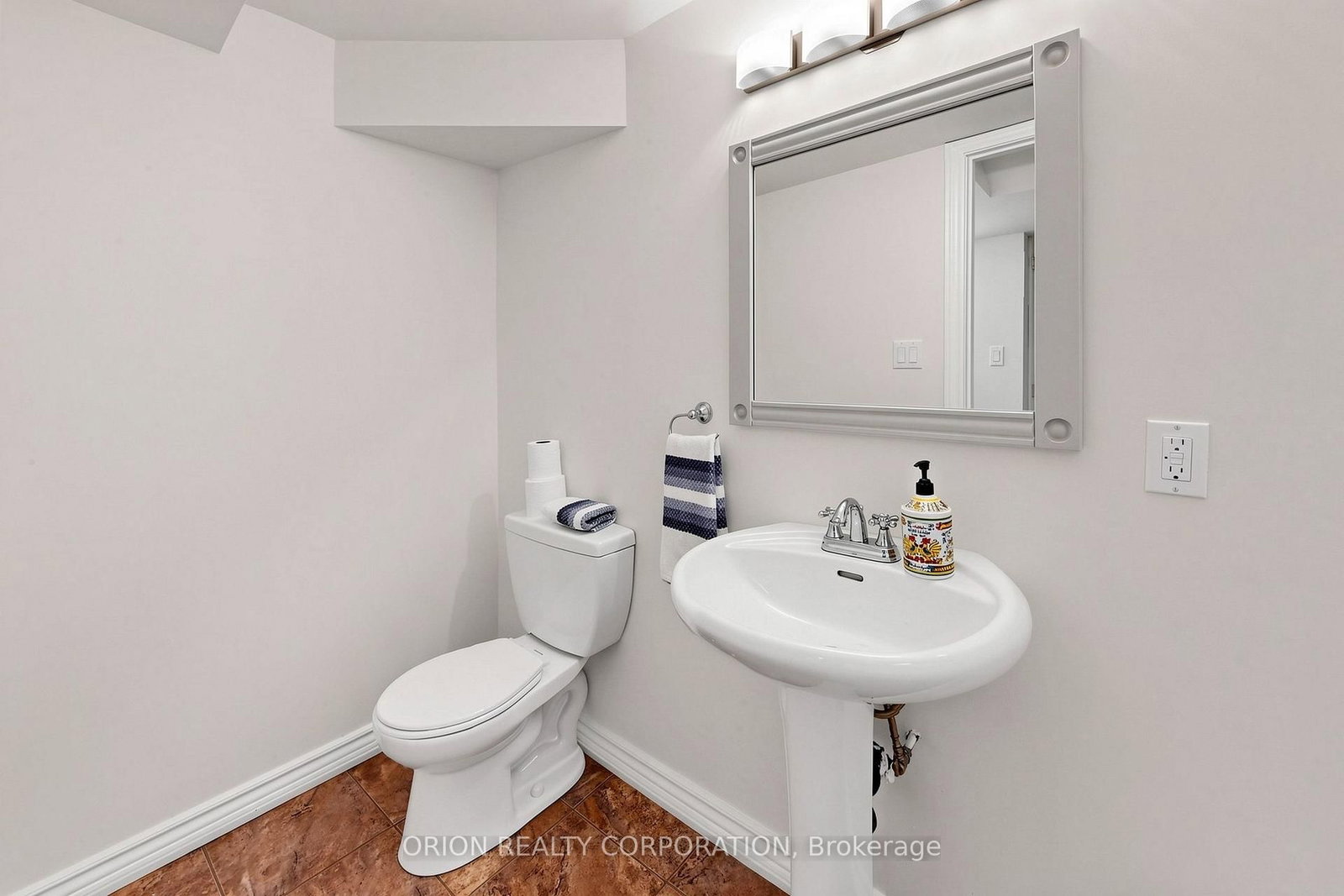 11 Davey Street • Ajax, ON photo 43