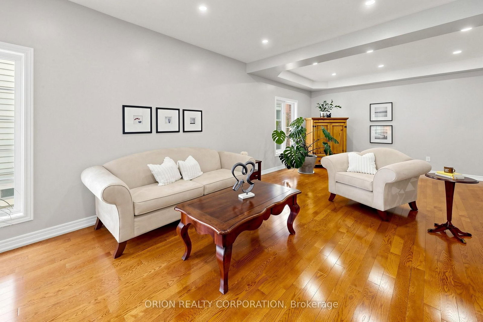 11 Davey Street • Ajax, ON photo 6