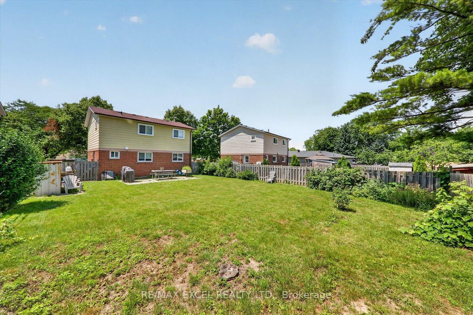 26 Lighthall Crescent • Toronto, ON photo 30