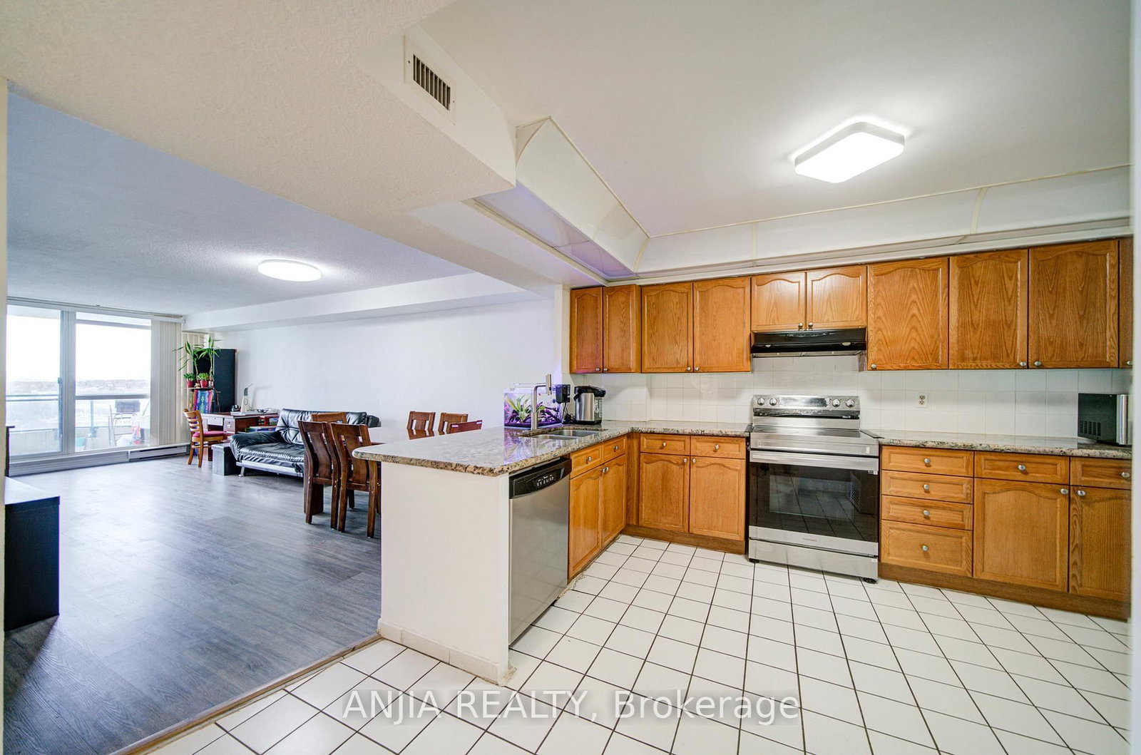 4727 Sheppard Avenue E • #1208 • Toronto, ON photo 8