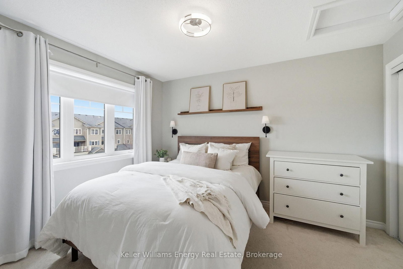 98 Tabaret Crescent • Oshawa, ON photo 11