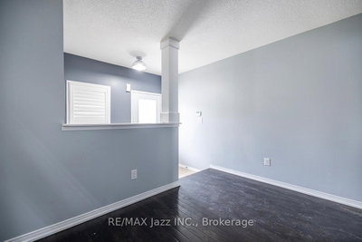 30 Lloydminster Avenue — more photos