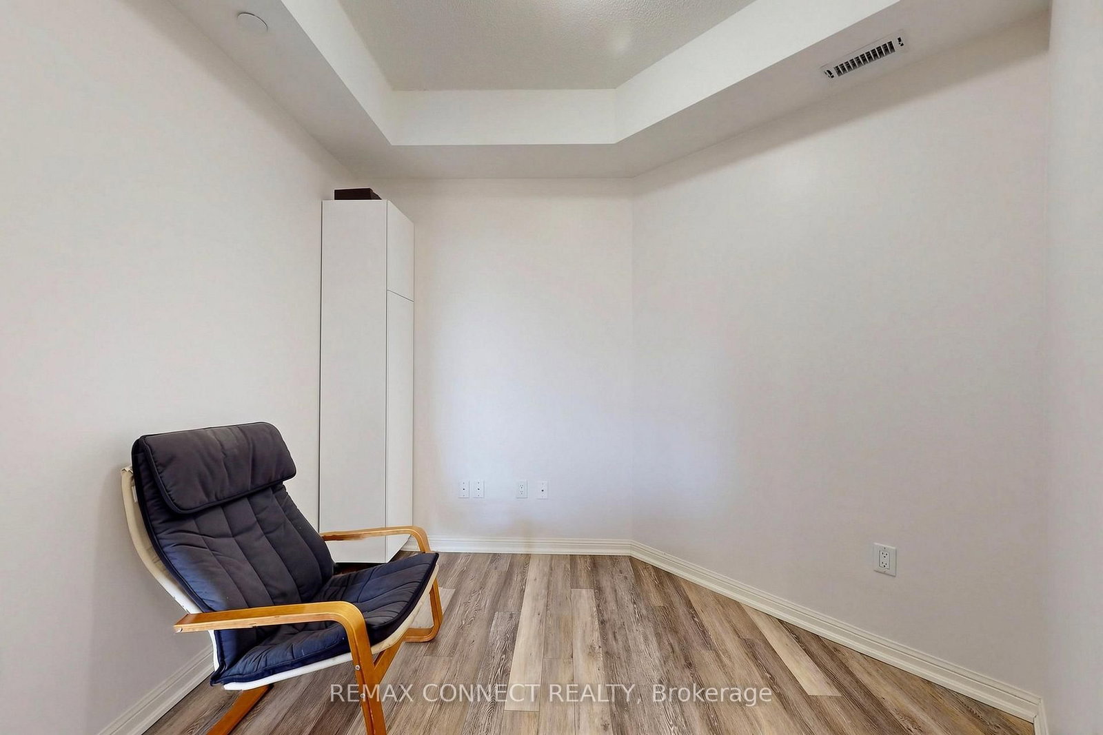 84 Aspen Springs Drive • #307 • Clarington, ON photo 15
