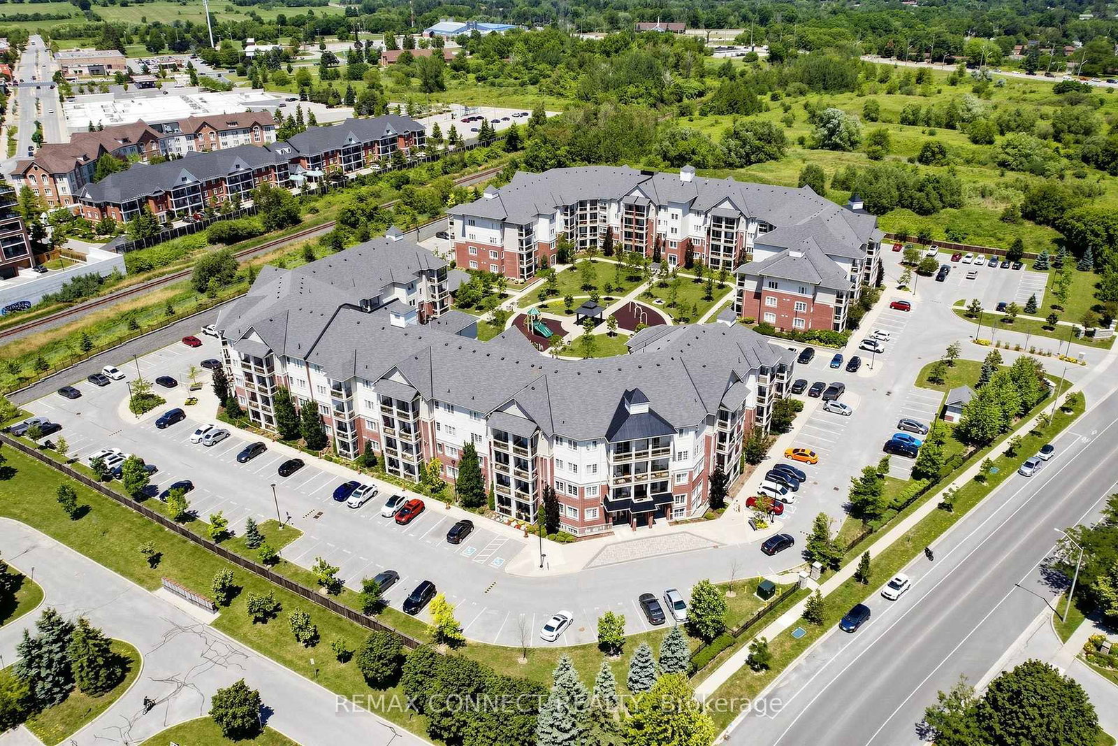 84 Aspen Springs Drive • #307 • Clarington, ON photo 38