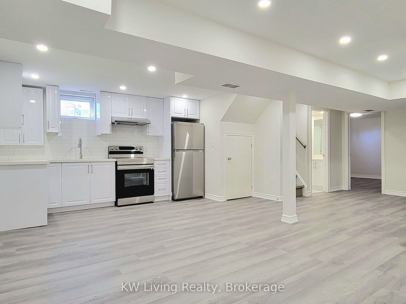 Bsmt-6 Gardens Crescent, Toronto, ON, photo 3