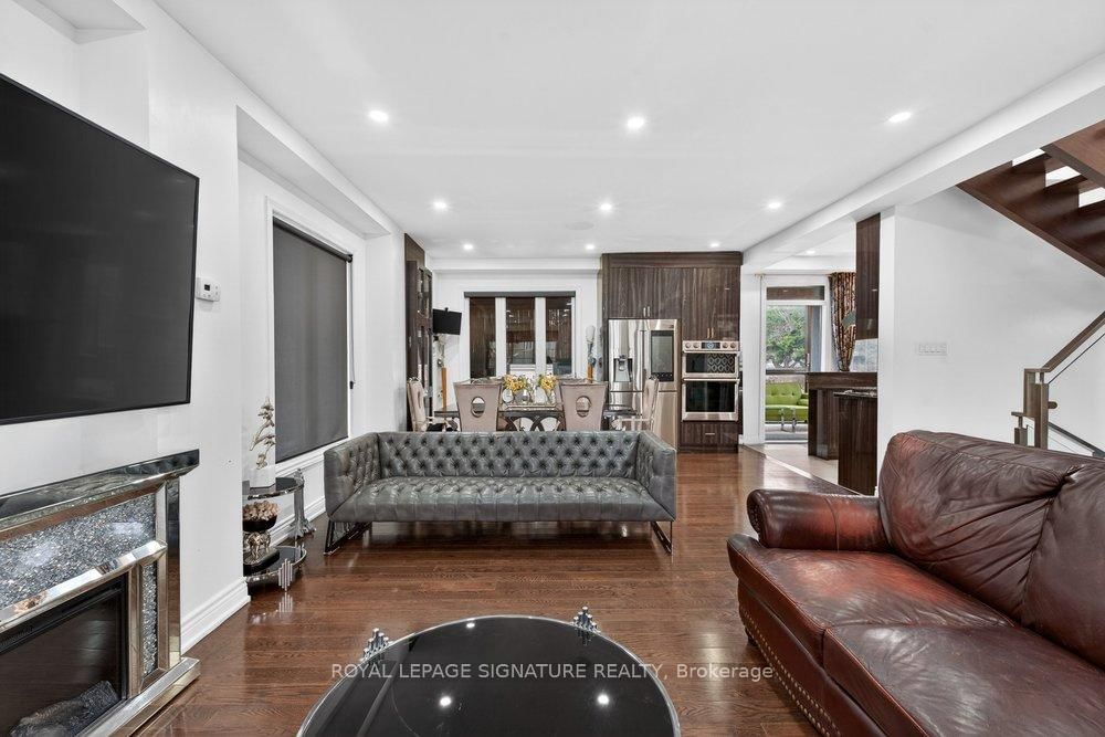 32 Cliffcrest Drive • Toronto, ON photo 10