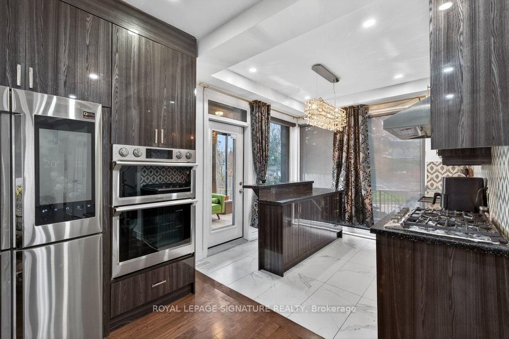 32 Cliffcrest Drive • Toronto, ON photo 17