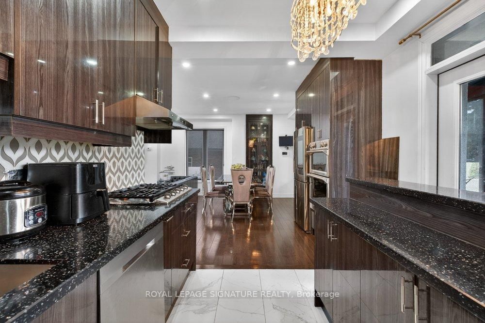 32 Cliffcrest Drive • Toronto, ON photo 19