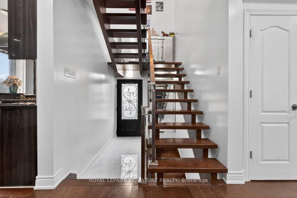 32 Cliffcrest Drive • Toronto, ON photo 26