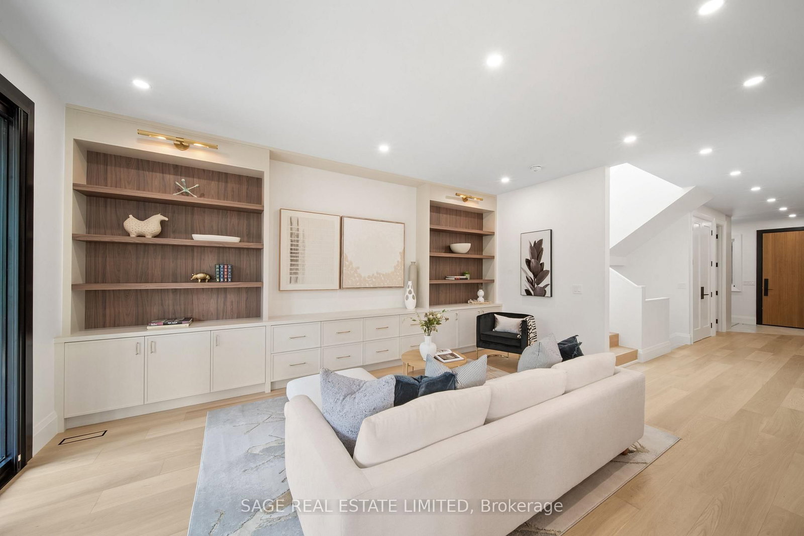 116 Lee Avenue • Toronto, ON photo 15